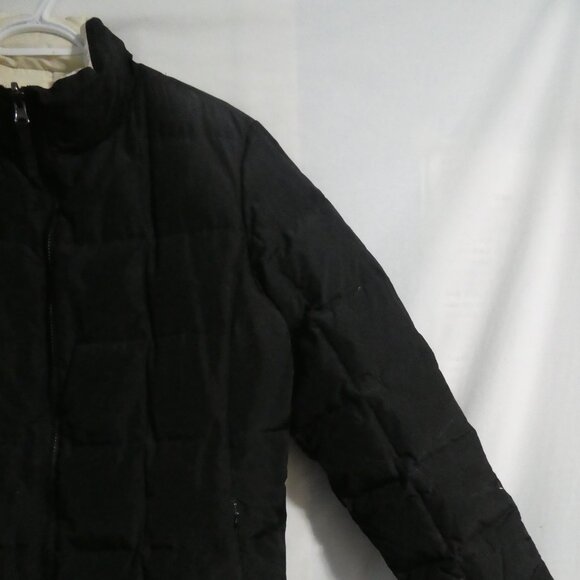 Liz Claiborne | medium | Reversible Black - White Quilted Puffer Coat - Picture 14 of 16